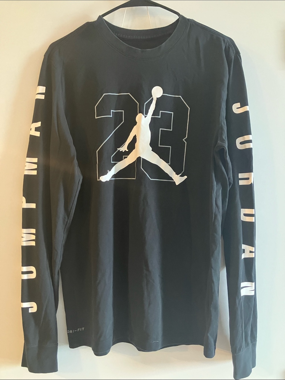 JORDAN JUMPMAN 23 BLACK LONG SLEEVE DRI FIT COTTON SIZE MEDIUM